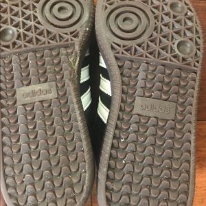 adidas Shoes - EUC Adidas Samba boys’ Shoes - Size 3 adidas Shoes - EUC Adidas Samba boys’ Shoes - Size 3